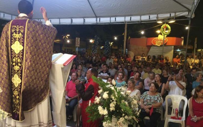 Emoção e fé nas ruas de Arapiraca no tríduo de São Sebastião