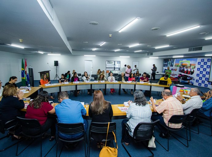 Comitê Gestor da Rede de Atenção às Violências faz roda de conversa focada no público LGBTQIAPN+