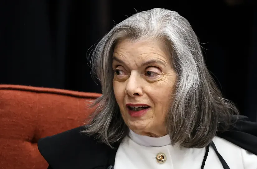 Cármen Lúcia diz que STF manterá defesa da democracia