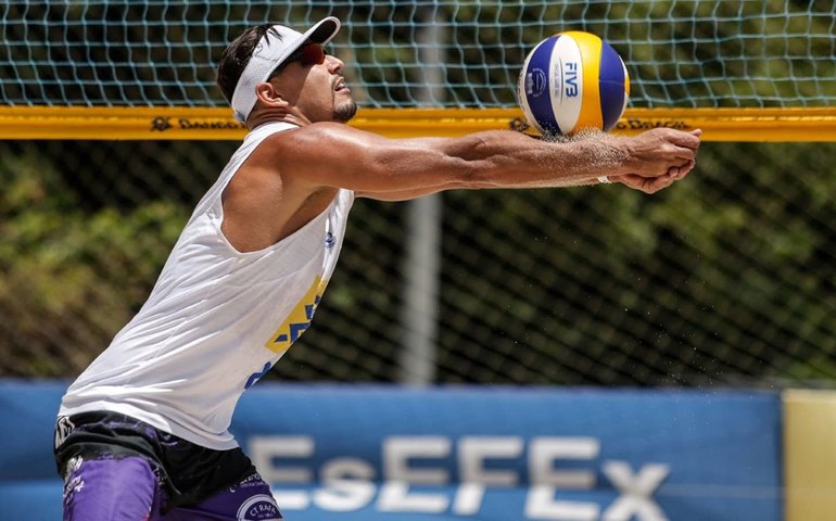 Jogador de Vôlei de Praia denuncia homofobia durante partida do Circuito Brasileiro