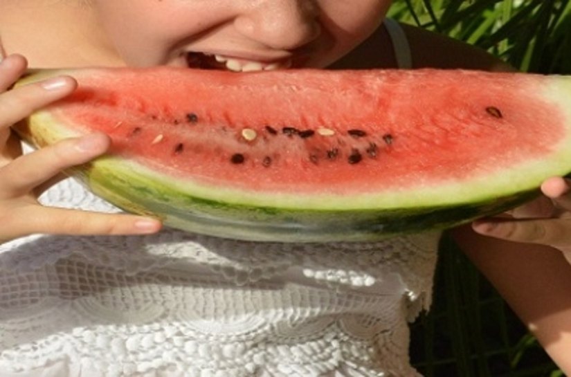 Nutricionista alerta para cuidados com a alimentação no verão