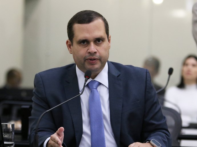 Fernando Pereira parabeniza prefeitos alagoanos vencedores de premiações nacionais