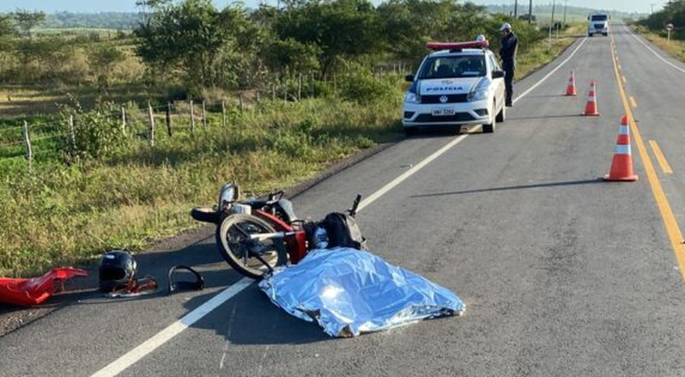Motociclista morre após colidir com cavalo na Rodovia SE-179 em Sergipe