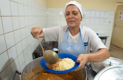 Agentes educacionais: Seduc publica 11ª convocação do PSS com foco em alimentação e infraestrutura