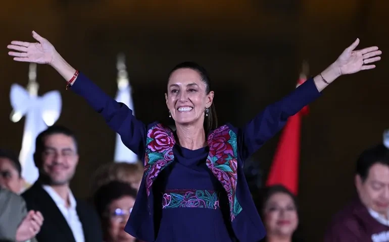 Presidente eleita do México defende reforma constitucional e minimiza reação do mercado