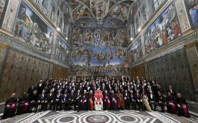 Papa condena uso de recursos públicos para financiar aborto