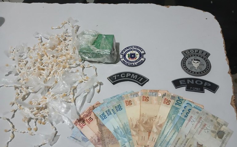 PM apreende arma de fogo e mais de 400 pedras de crack em Maceió e Campo Grande