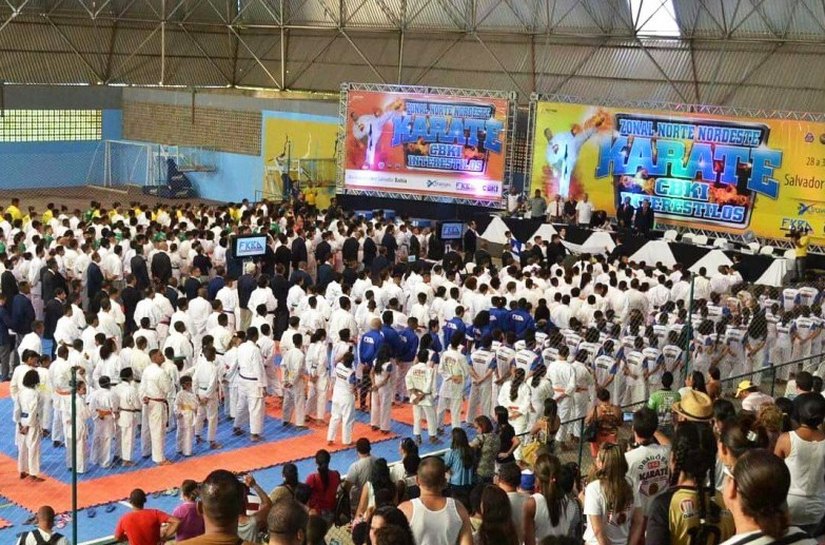 Caratecas coruripenses conquistam dez medalhas em Campeonato na Bahia