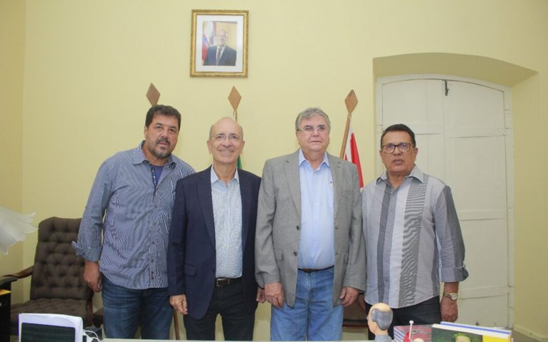 Prefeito Ronaldo Lopes faz novas mudanças no primeiro escalão do governo e no SAAE