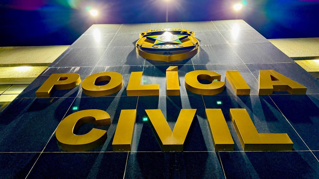 Secretário é preso após flagrante de furto de dízimo por câmeras de segurança