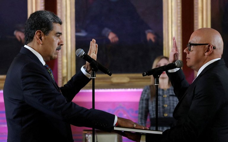 “Não puderam impedir posse”, diz Maduro ao assumir Venezuela até 2031