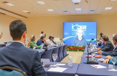 Encaminhamentos e troca de experiências concluem encontro de prefeitos