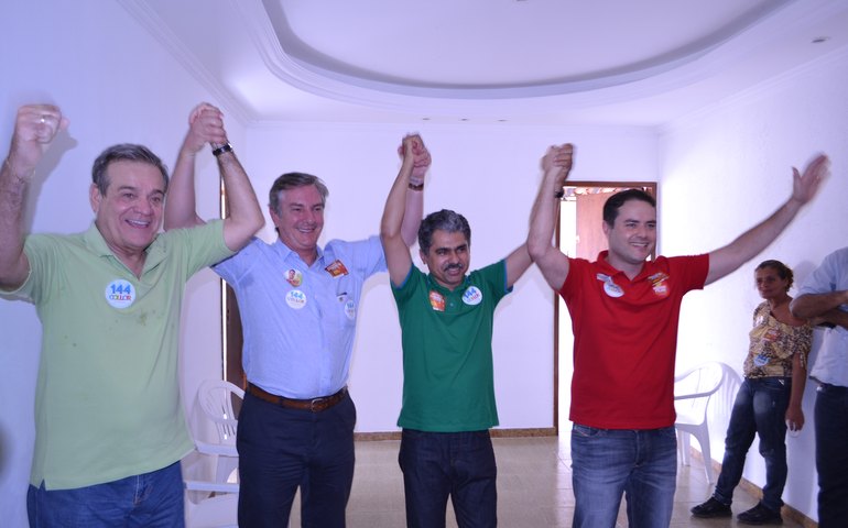 Professor Edvaldo inaugura comitê de campanha em Delmiro Gouveia e reúne lideranças