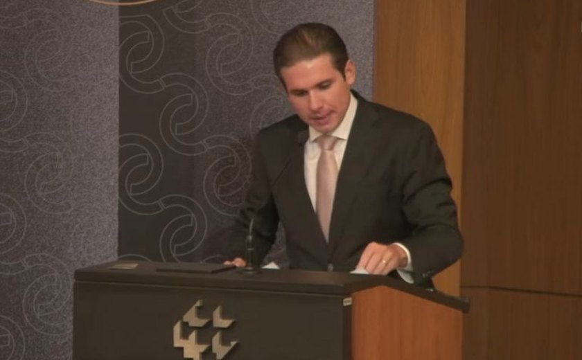 Motta diz que projeto do IR tem apelo muito maior para população brasileira do que o da anistia