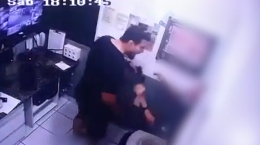 Morador armado agride porteiro de condomínio em Natal