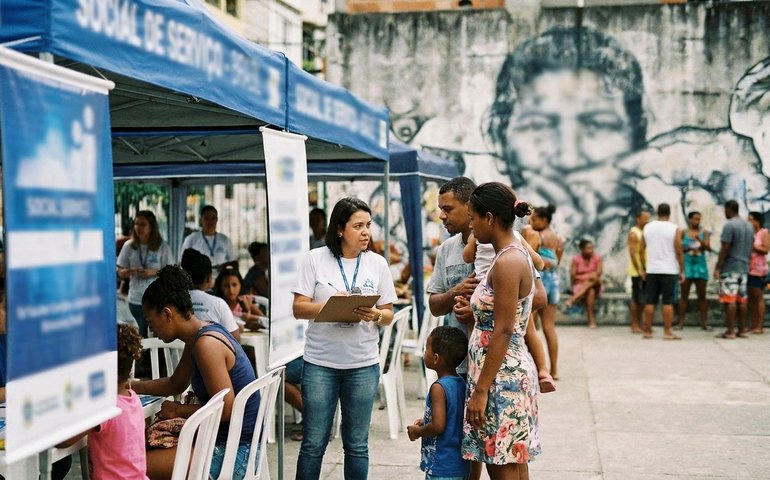 FIA promove ação em Botafogo para alertar sobre violência contra crianças
