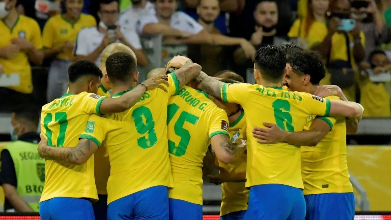 Serviço público poderá ter expediente reduzido em dia de jogo da Seleção na Copa