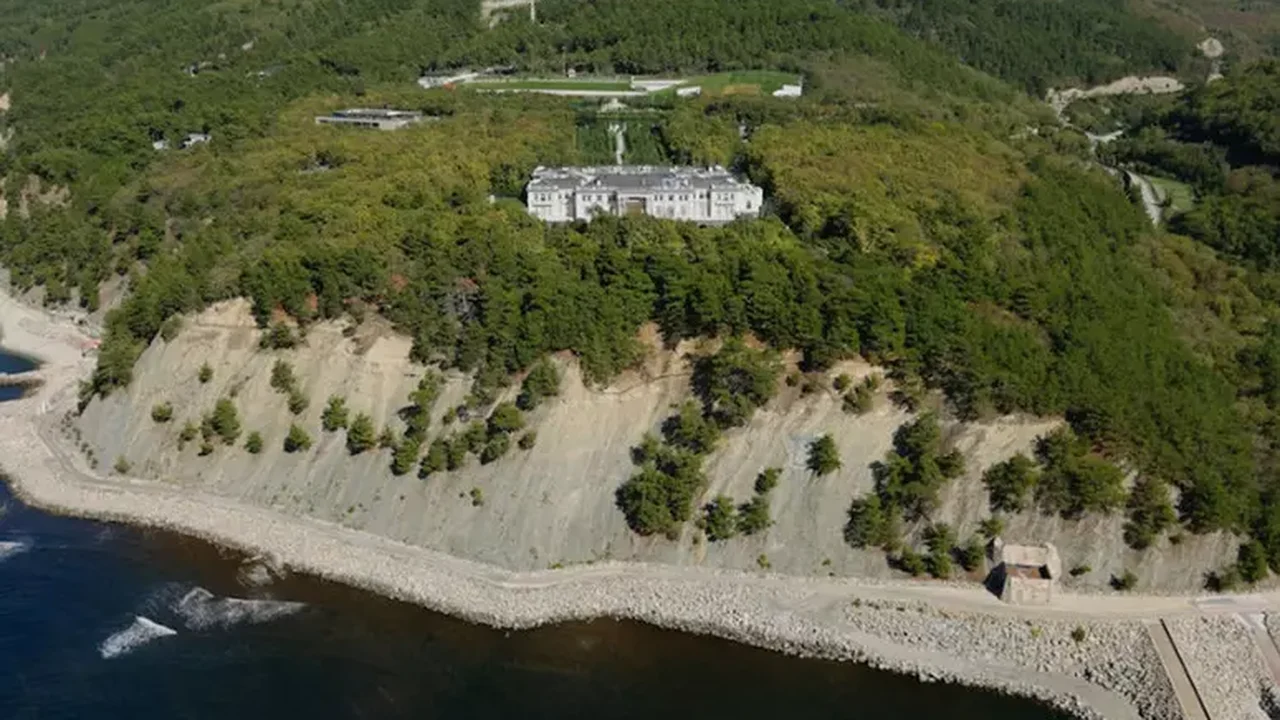 Ataque ucraniano mata banhistas em praia lotada no sul da Rússia