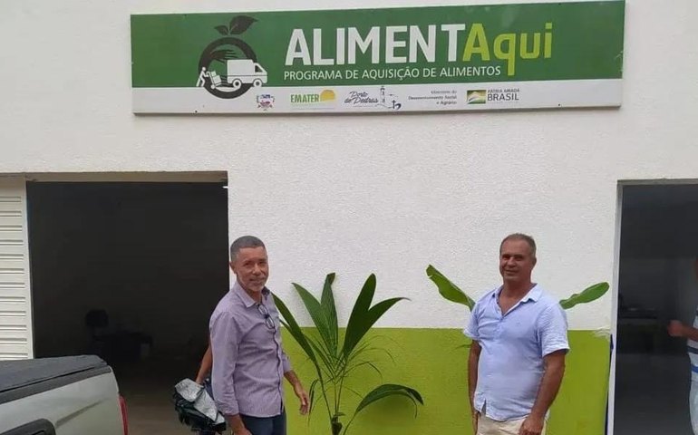Emater entrega central do PAA em Porto de Pedras