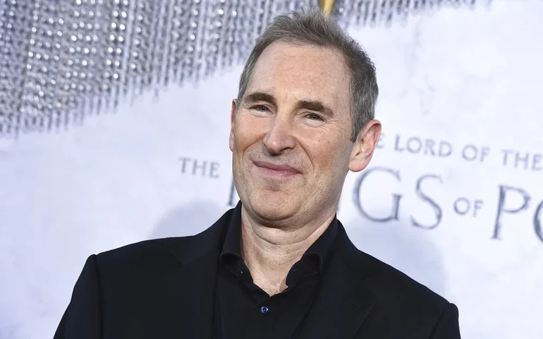 CEO da Amazon afirma que tarifas de Trump já impactam preços de produtos