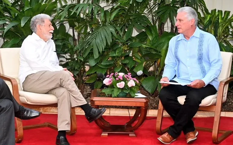 Amorim se reúne com presidente de Cuba para discutir avanços nas relações bilaterais