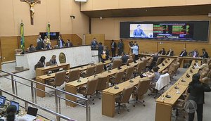 Projeto que reajusta salários de funcionário comissionados segue sendo discutido na Alese