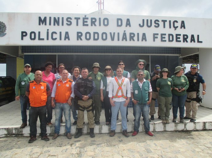 Transportes de produtos perigosos são monitorados na BR-101 em AL