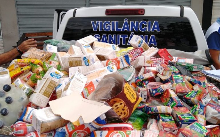 Vigilância Sanitária distribui selo ‘Pode Comprar Aqui’ no Mercado da Produção