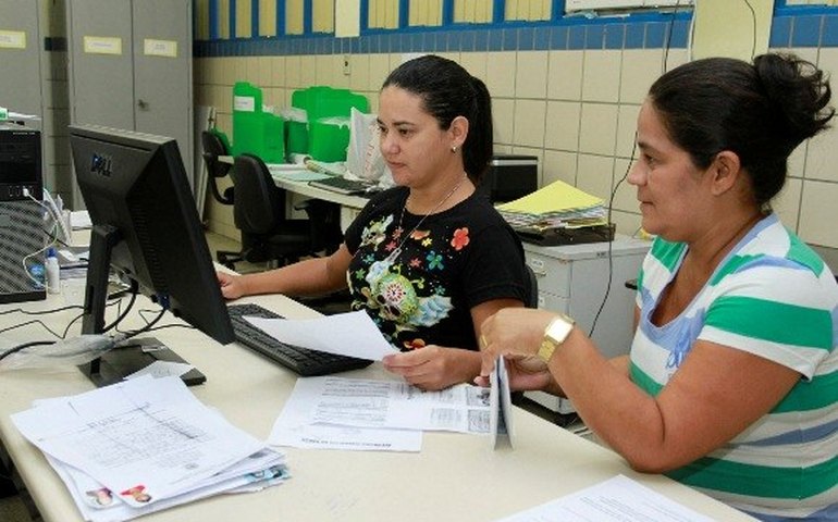 Pré-matrícula de alunos novatos da rede Estadual terá início no dia 5 de janeiro