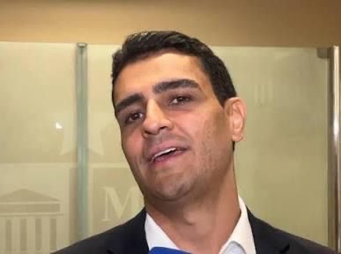 Justiça condena JHC por propaganda antecipada nas redes sociais