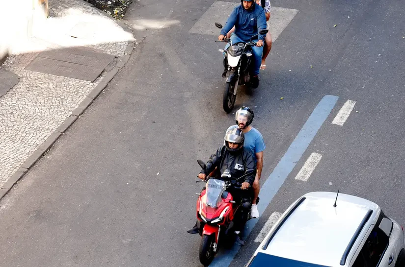 Conheça dez cuidados para uma viagem de moto mais segura