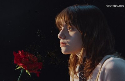 O Boticário usa a memória olfativa como conceito da campanha de Natal para celebrar as reconexões