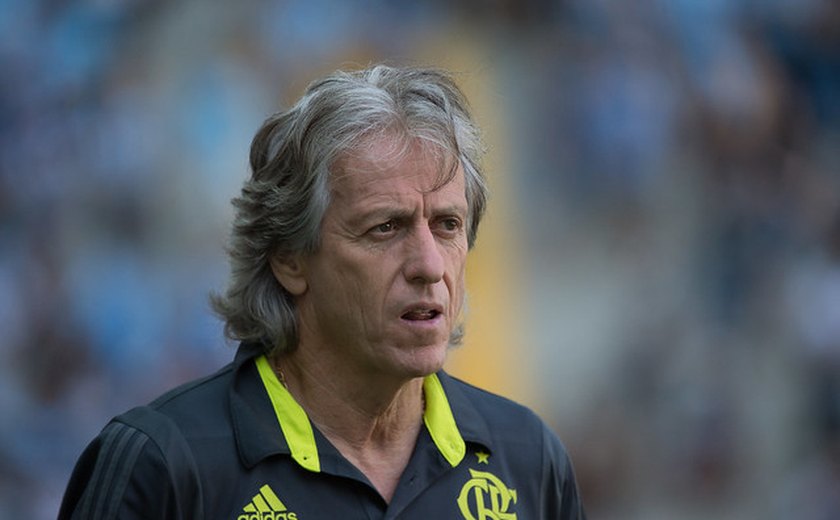 Jorge Jesus coloca crise do Benfica na conta da pandemia e nega saída do clube