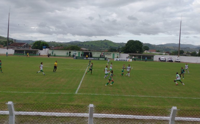 Coruripe perde para Zumbi em jogo bastante disputado no Orlandão