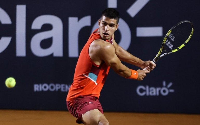 Alcaraz supera Cilic no US Open e continua jornada em busca do topo da ATP
