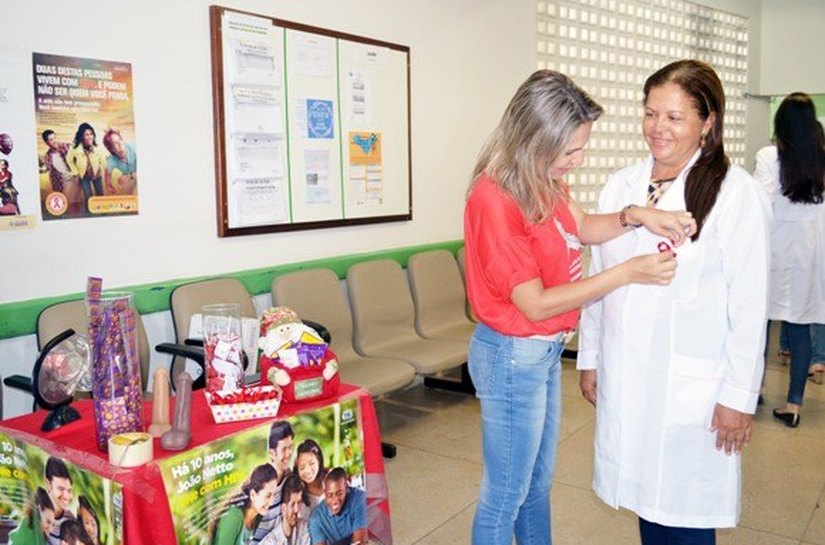Hélvio Auto promove trabalho educativo no Dia Mundial de Luta Contra a Aids