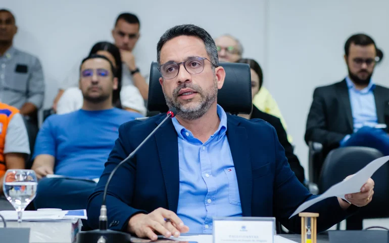 “Os que rodeiam precisam ajudar e não atrapalhar o governador”