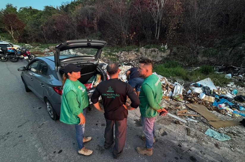 Operação Cidade Limpa coíbe descarte irregular de entulhos no bairro do São Jorge