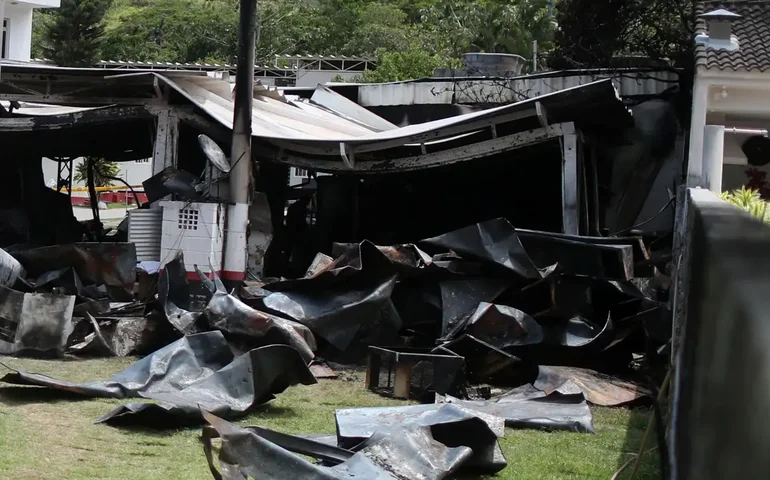 Flamengo fecha acordo com família de goleiro morto no Ninho do Urubu