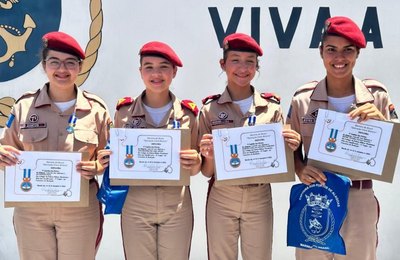 Alunos do Colégio Tiradentes vencem concurso da Marinha do Brasil
