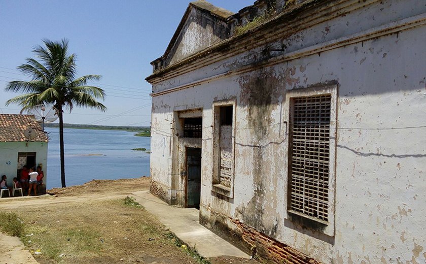 Prefeitura de Penedo e IPHAN assinam ordens de serviço para restauração do Monte Pio dos Artistas e construção da Marina Pública