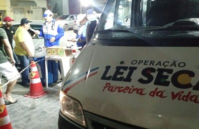 Lei Seca prende 3, flagra 14 inabilitados e faz 64 Autos de Infrações