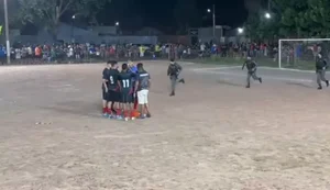 Homem foi preso durante partida de várzea / Foto: Reprodução