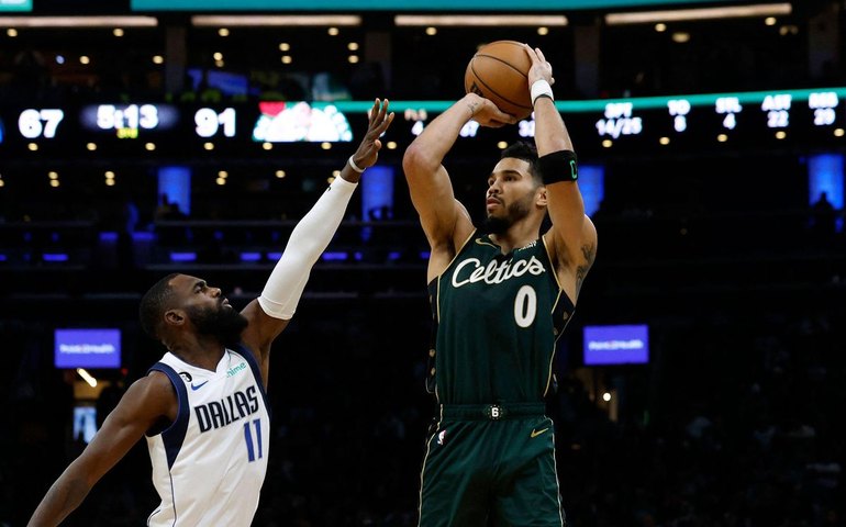 Doncic e Tatum fazem belo duelo na vitória do Boston sobre o Dallas na NBA