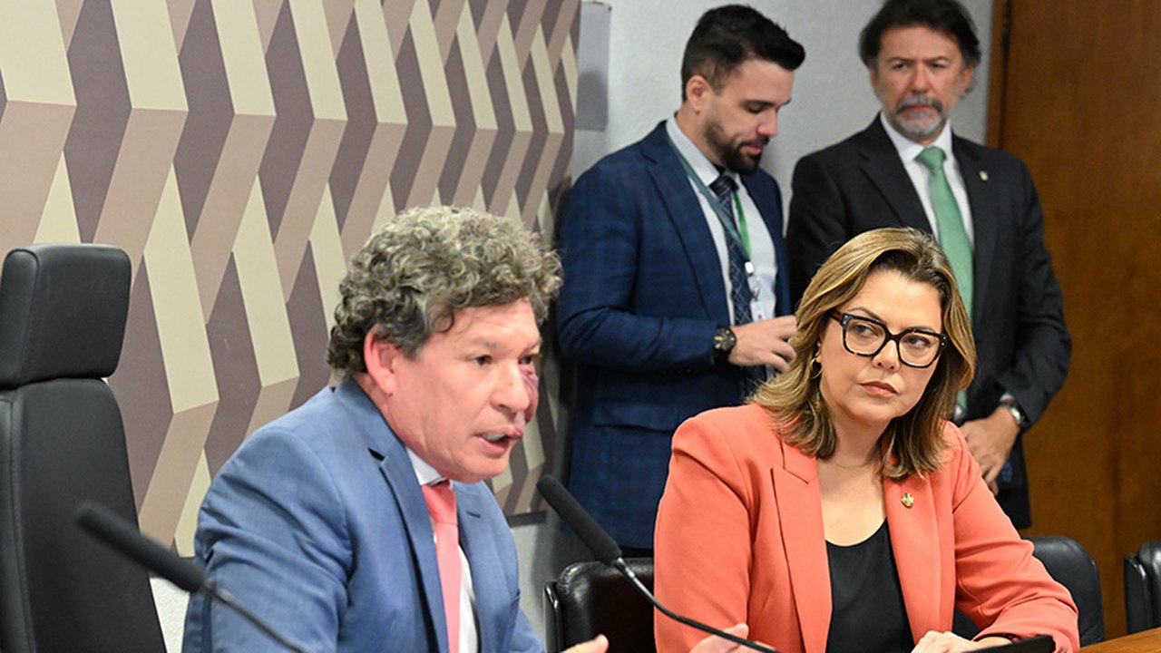 Leila vai apresentar relatório da MP da ‘taxa das blusinhas’ na segunda