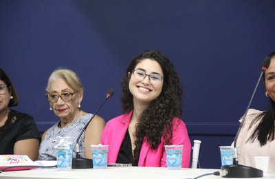 Pesquisa aponta Teca Nelma entre vereadoras favoritas para os maceioenses