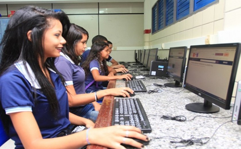 Escolas estaduais de Palmeira dos Índios ganham com laboratórios de informática