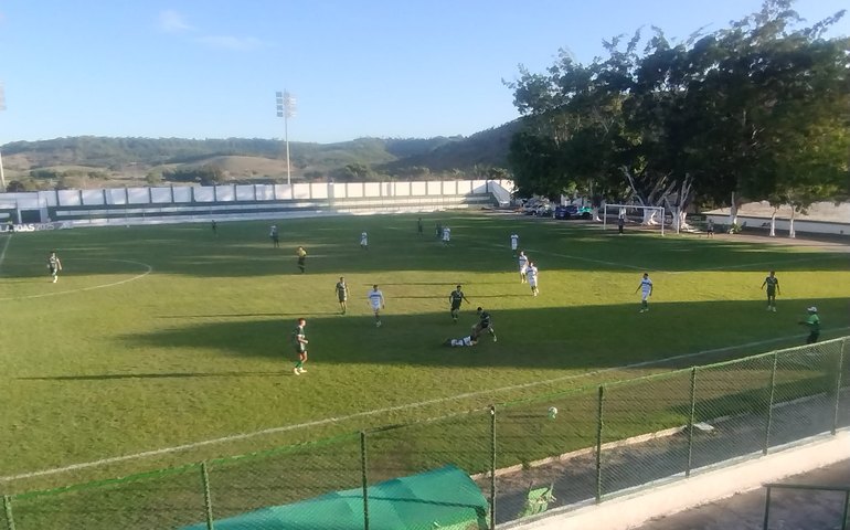 Coruripe jogou sua última cartada e venceu de virada o Guarani Alagoano, em Murici