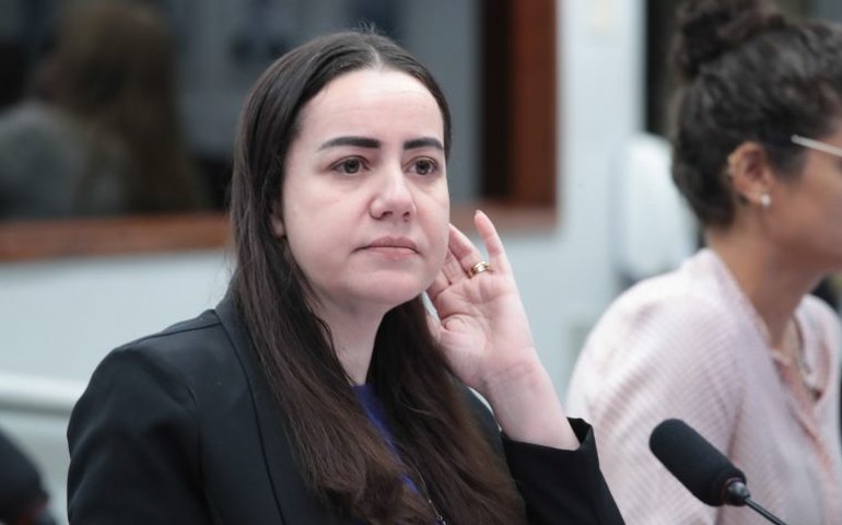 Comissão aprova projeto para incentivar inclusão de mulheres na ciência