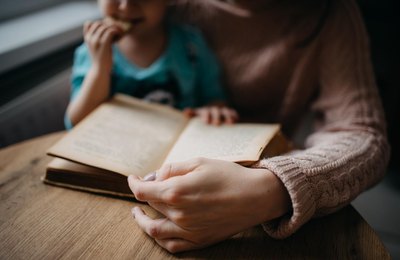 Novos editais da Fapeal beneficiam mães pesquisadoras 